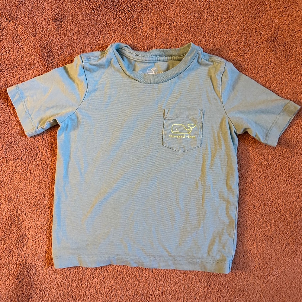 Vineyard Vines T-shirt